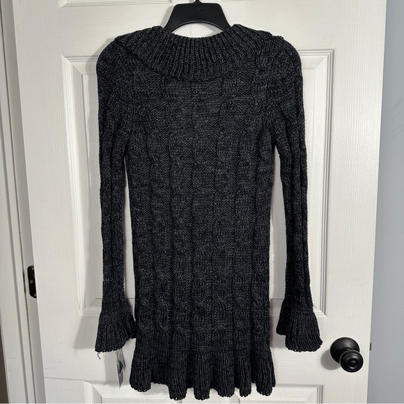 NEW INC Petite chunky knit gray sweater, size SP, cable, ruffle, layer, fall - Picture 10 of 10